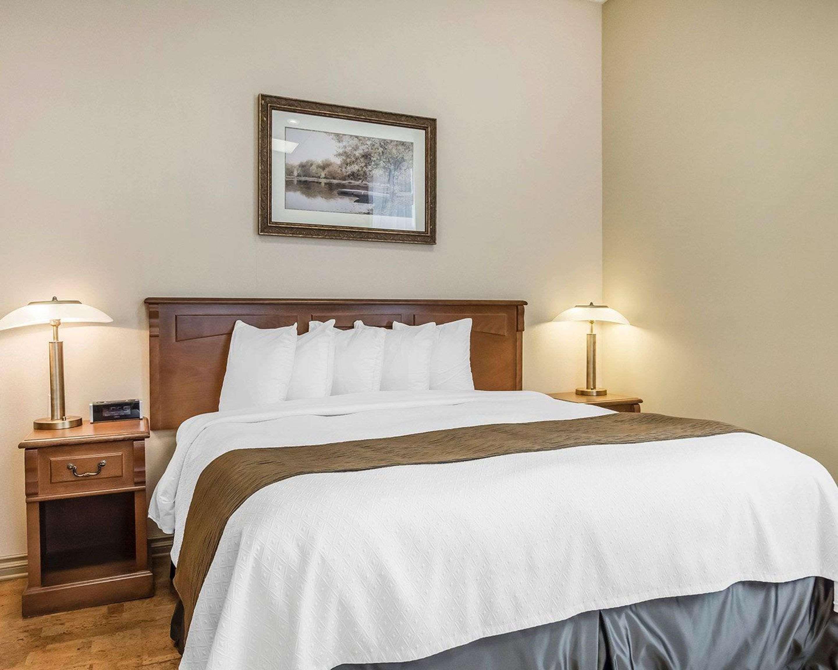 Quality Suites Дрюммондвилл Экстерьер фото