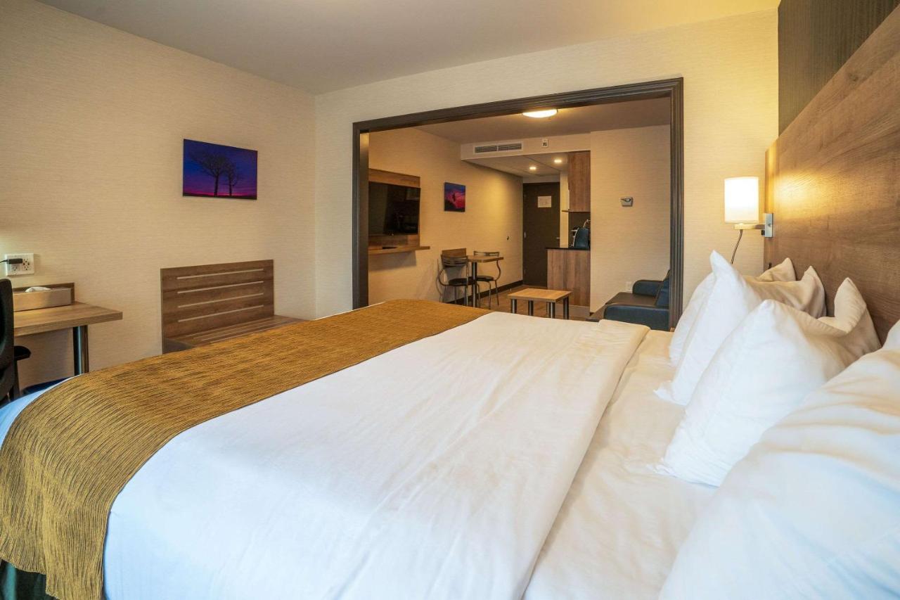 Quality Suites Дрюммондвилл Экстерьер фото